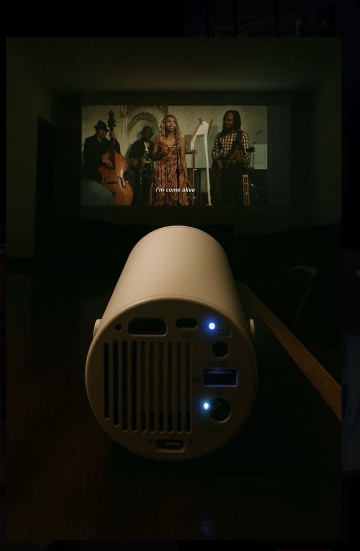 Game Projector 2 in Professional 2.4G Wireless Ultra HD