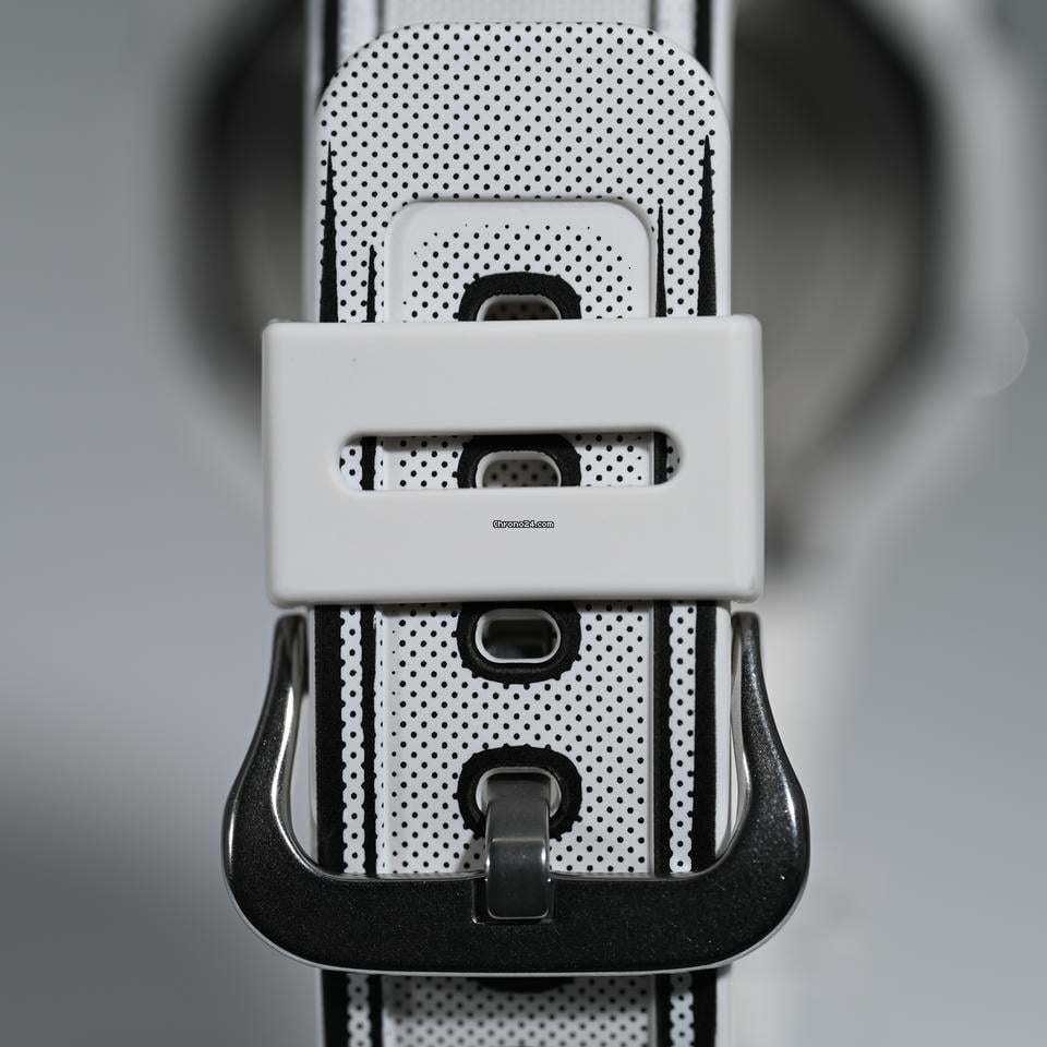 G-Shock Manga Edition (GA-2100MNG-2A) - White